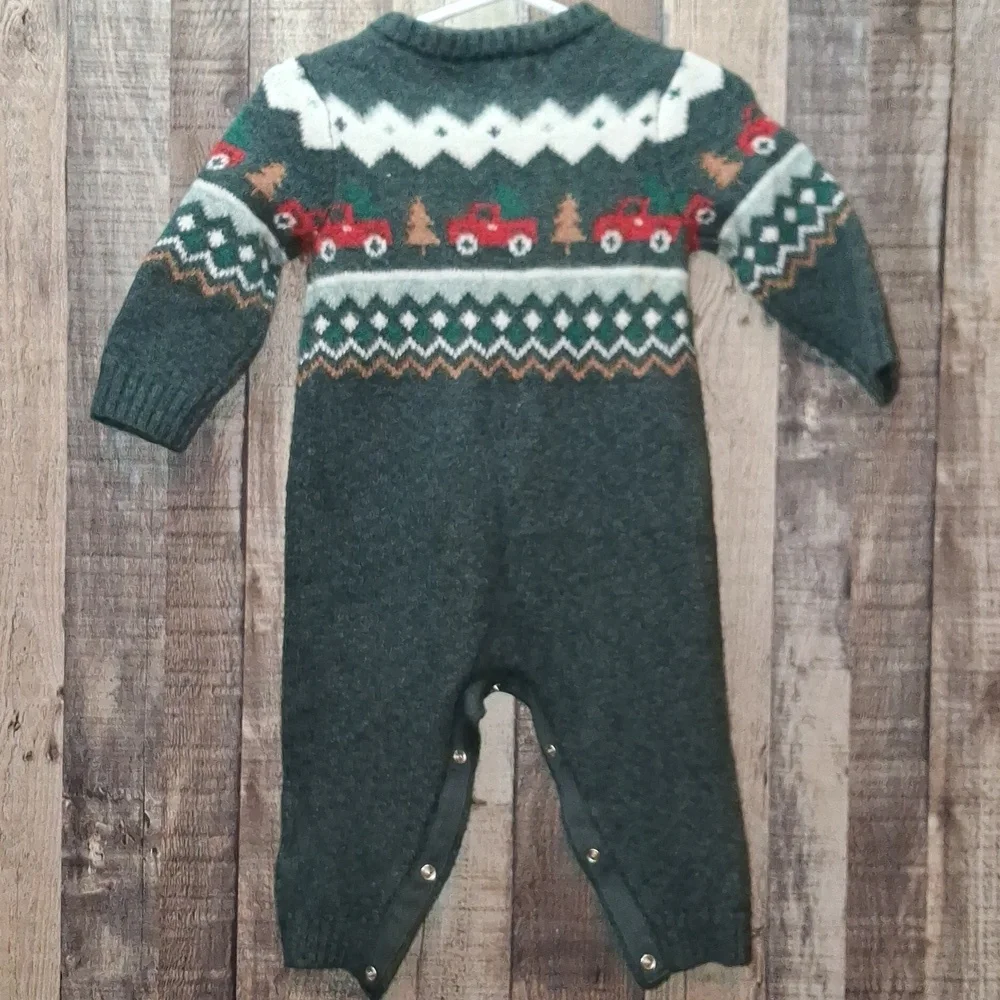 Old Navy Festive Green Knit Baby Romper 6-12 Months Soft Sweater